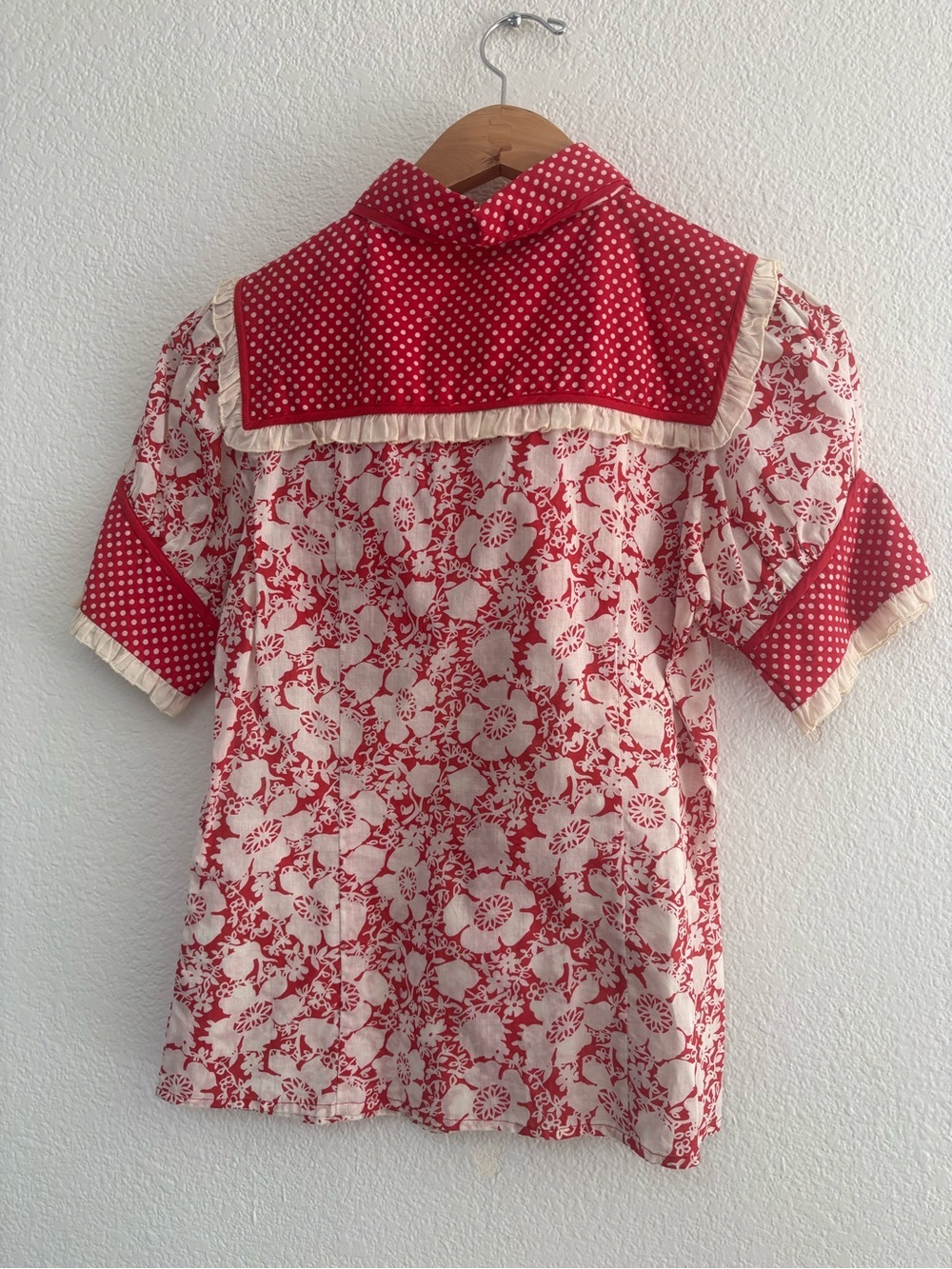 Red & Cream Printed Ruffle-Trim Blouse - Picture 2 of 3